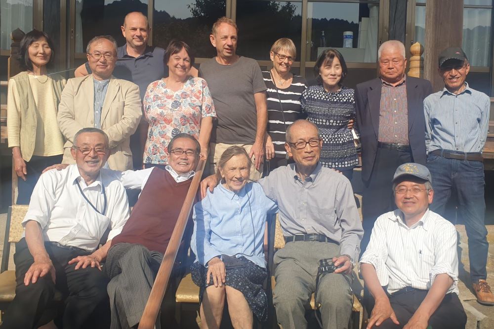 Baien Society members and others
